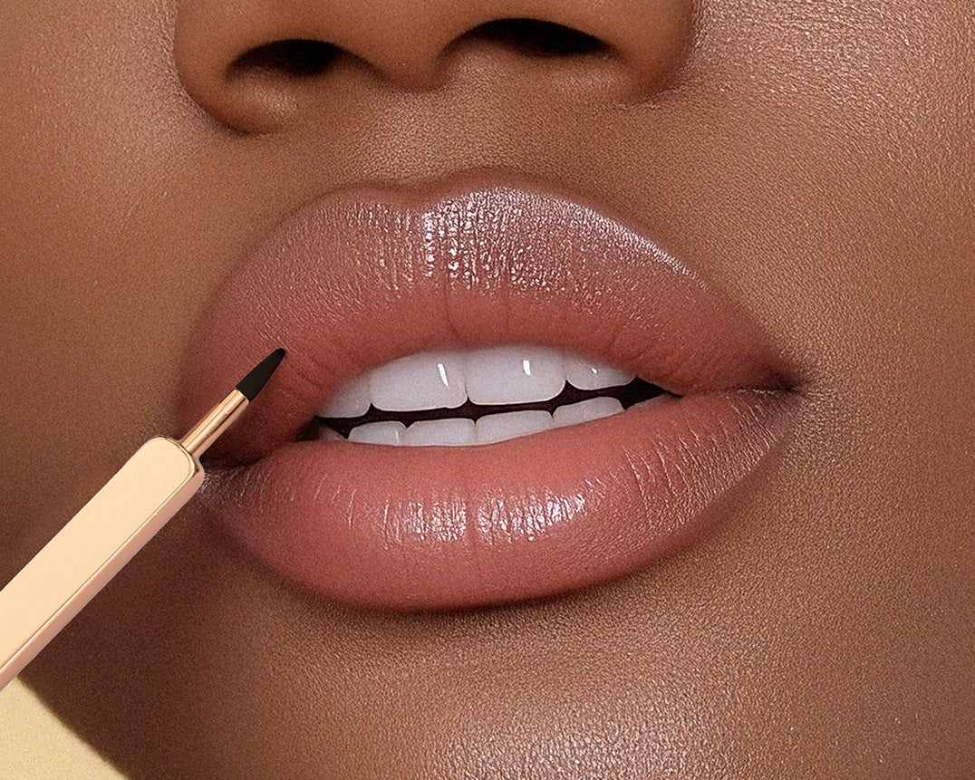 The Lip Contour Brush