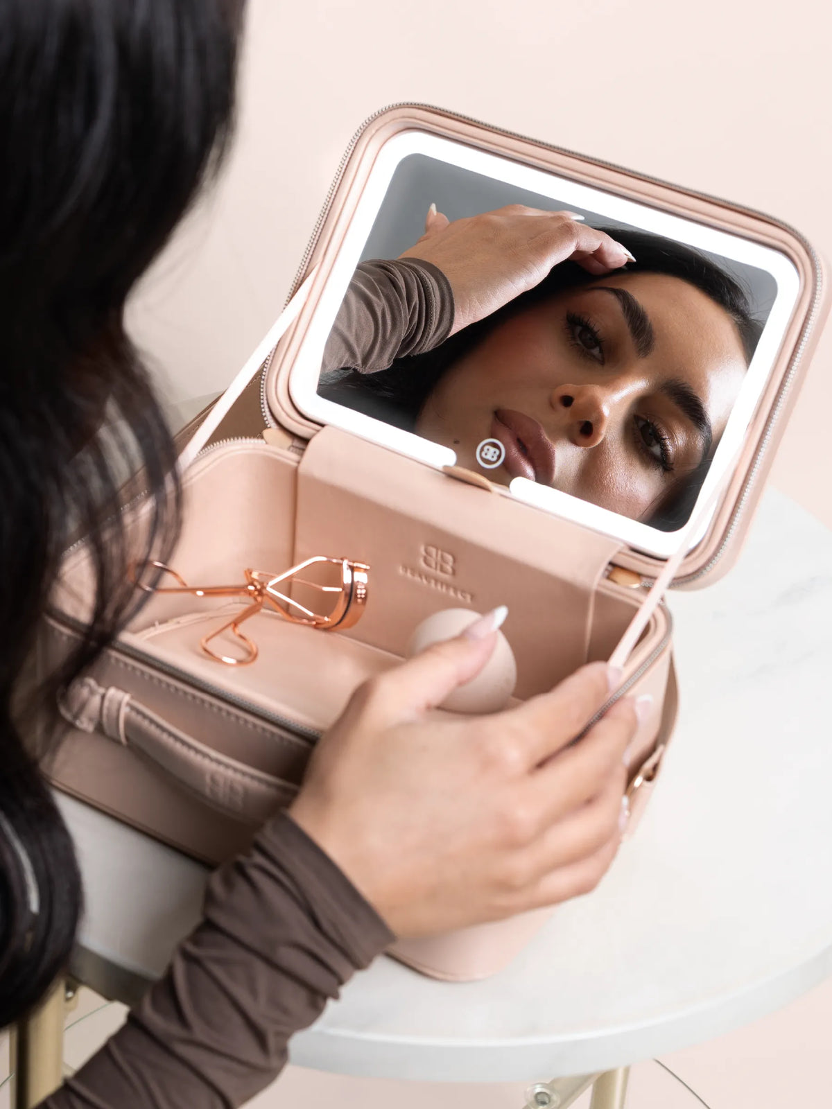 AWARD-WINNING LIGHTING