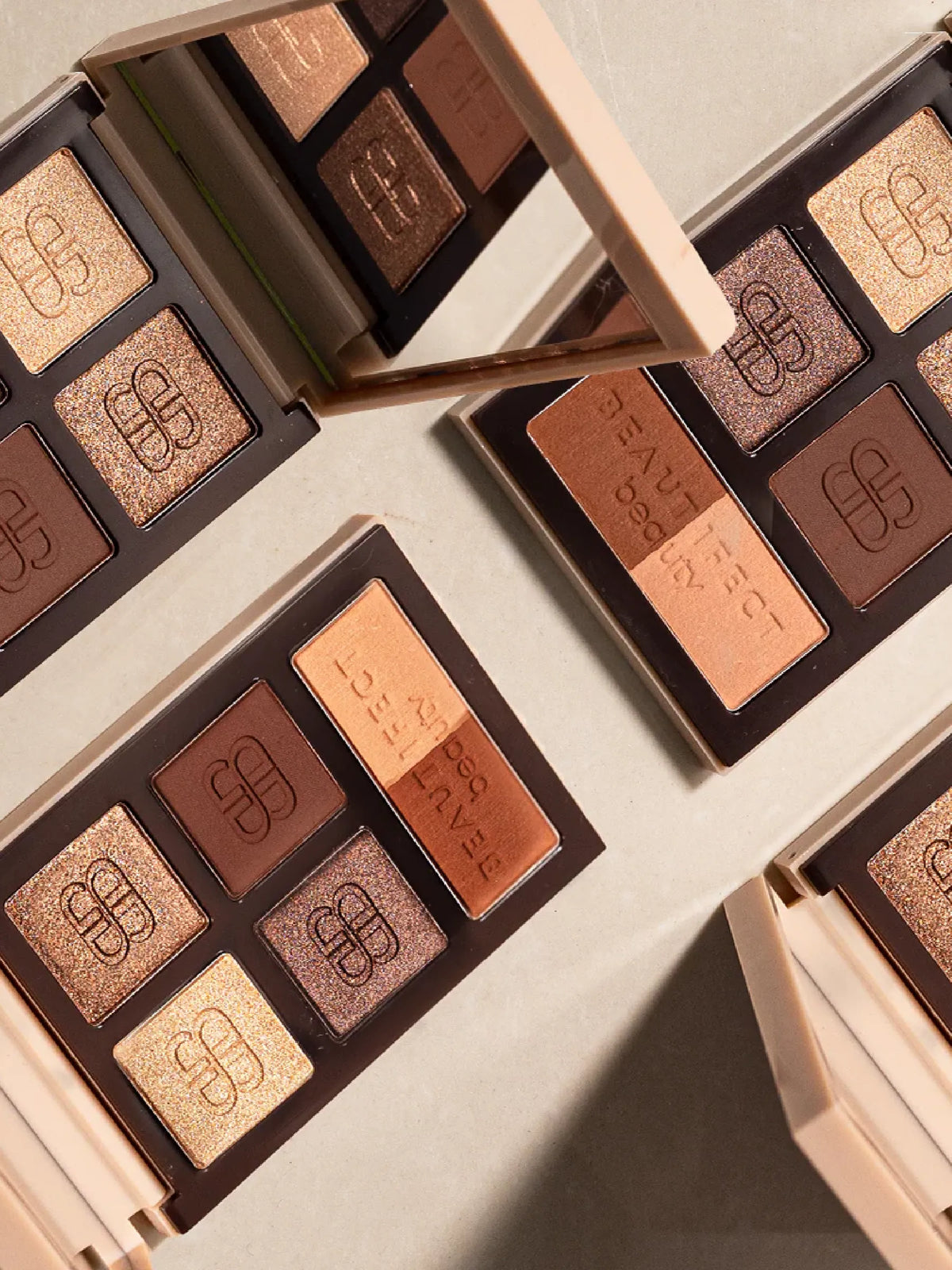 NUDE EYESHADOW PALETTE